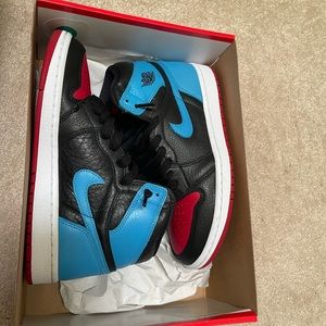 Women’s Air Jordan 1 High OG UNC to CHICAGO (W 7.5)